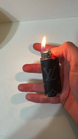 BLACK LOUIS VUITTON Lighter Sleeve