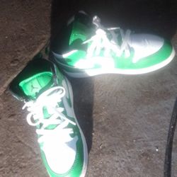 Nike Air Jordan 1___ Size US 2y