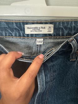 Abercrombie & Fitch High Rise 90's Relaxed Jeans Size 31