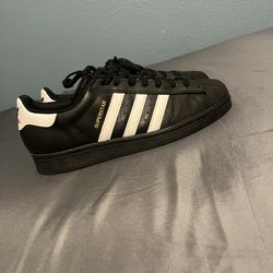 Adidas superstars