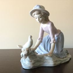 NAO BY LLADRO STATUE - GIRL CARESSING DOVE