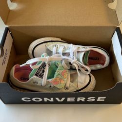 Girls Converse 11