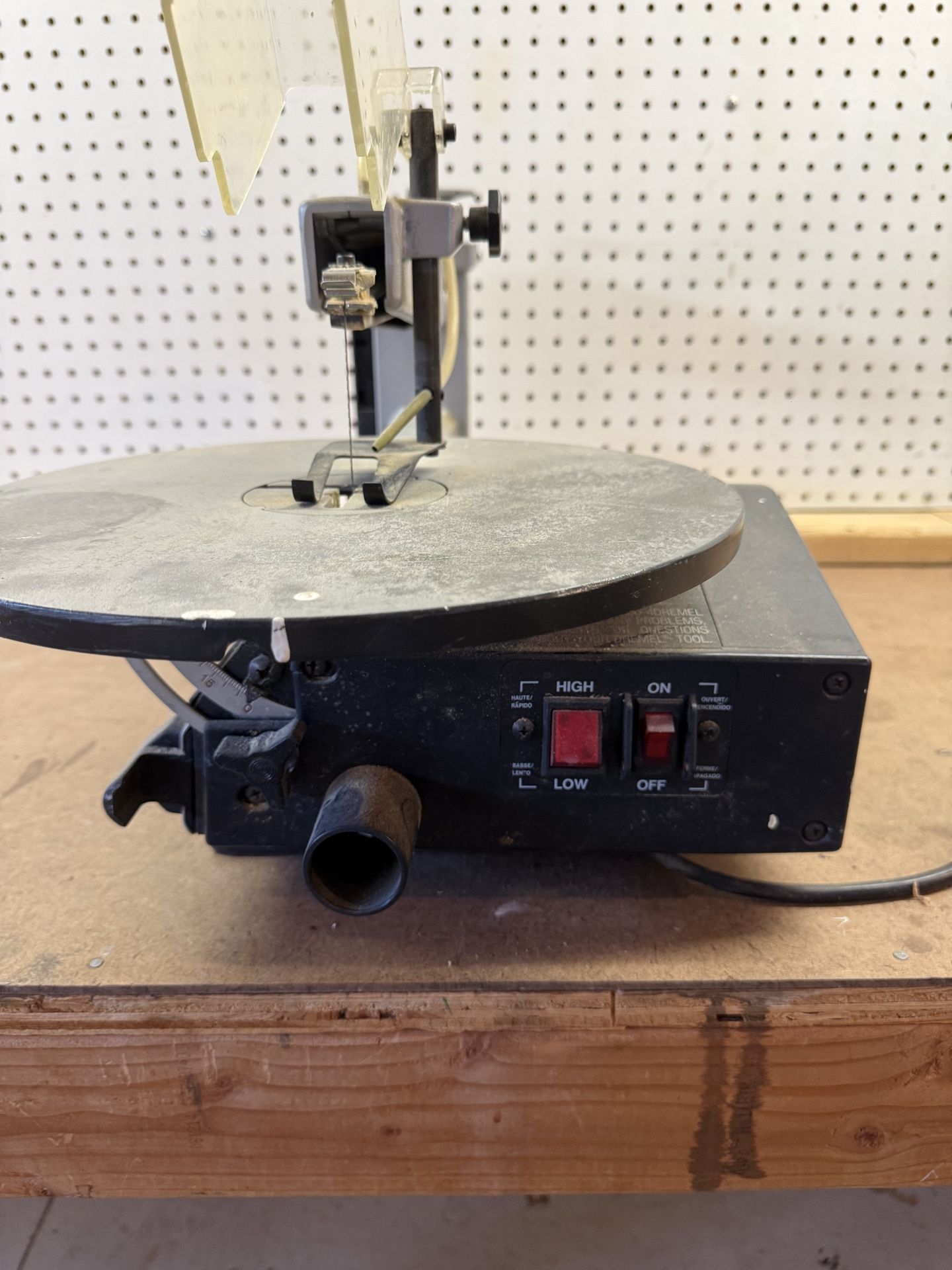 Dremel 16” Two-Speed Scroll Saw – Model 1671 – Excellent Working Condition