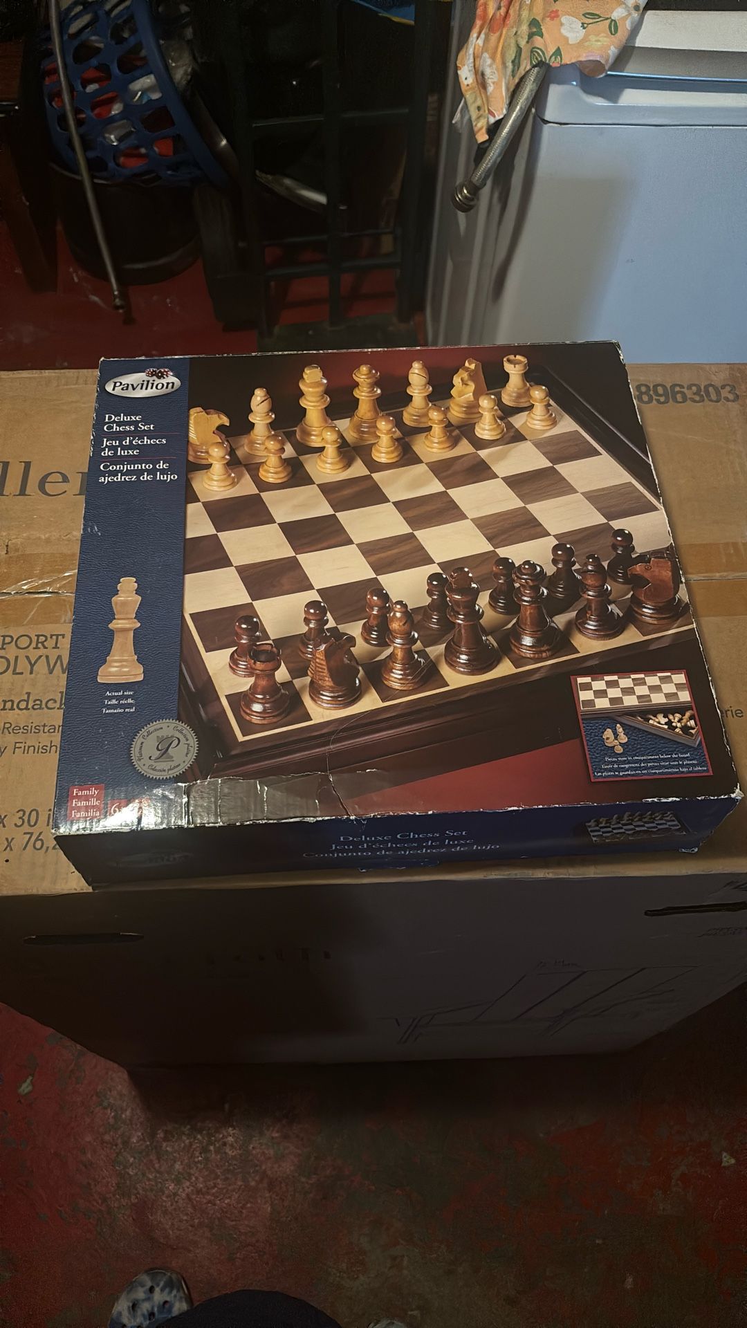 Pavilion Deluxe Chess Set