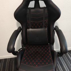 Dowinx Black Gaming Chair