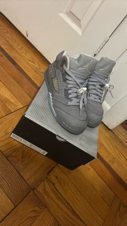 Jordan wolf 5s