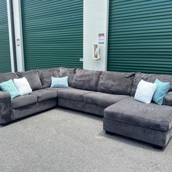 Very Large Ashley Furniture Grey 3 Piece Sectional Couch ( Throw Pillows Not Included )
