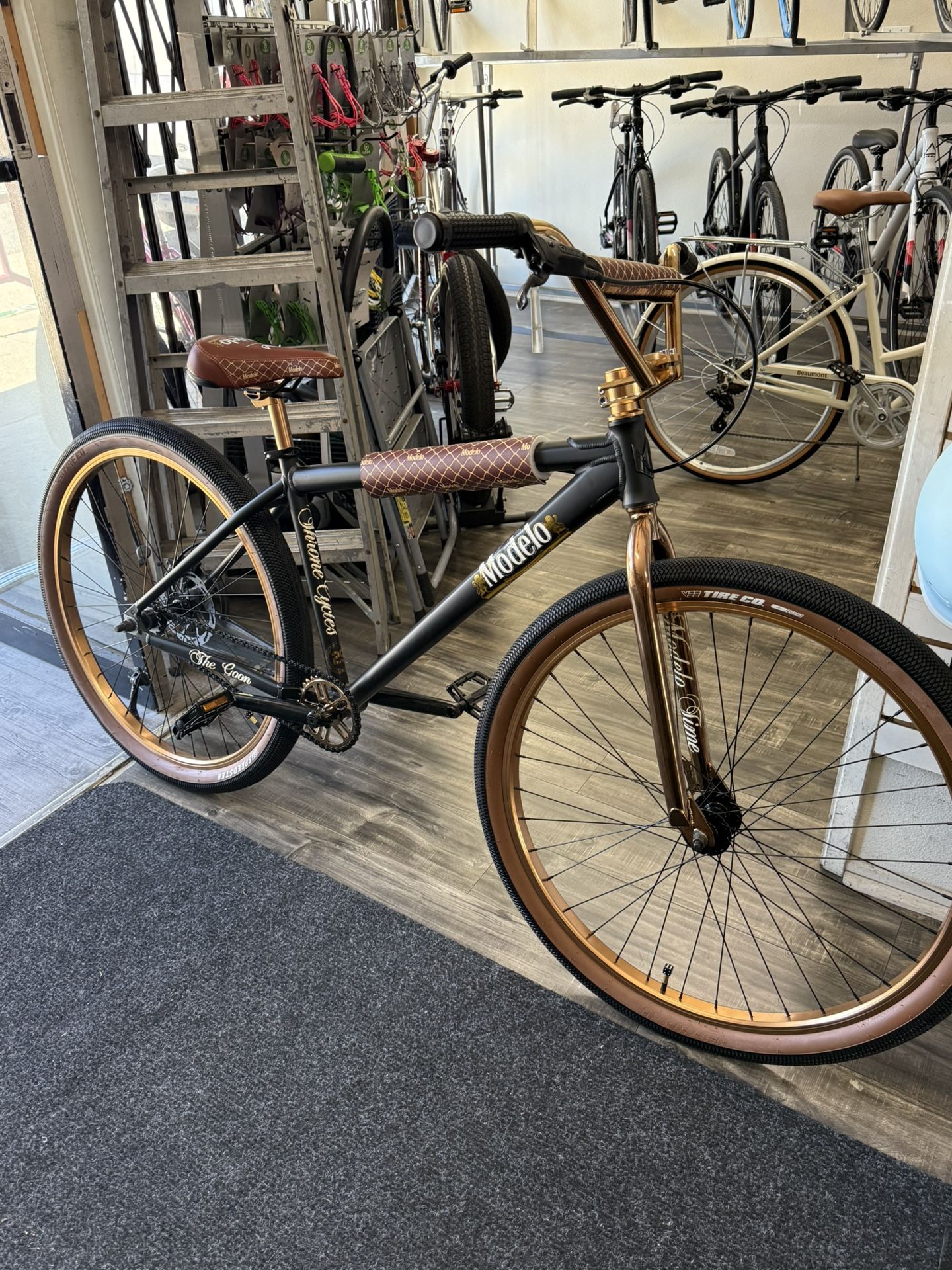 Throne Cycles X Modelo BMX 29”