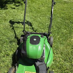 Lawnmower JOhn DEERE