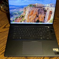 Dell Inspiron 16 Plus 7640 (MINT CONDITION)