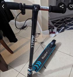 Child's Razor scooter, Electric