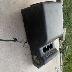 Custom Center Council Chevy GMC  Two 8inch  And 12 Inch Just Needs To Be Cleaned 