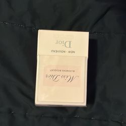 Miss Dior perfume