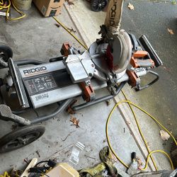 RIDGID 12-inch dual-bevel sliding miter saw/ Mobil Table Included 