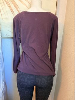 Lululemon top size 6