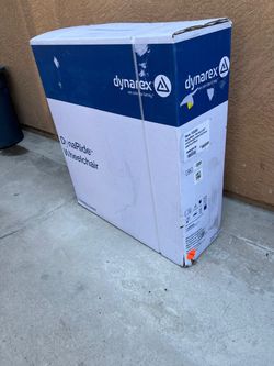Dynarex heavy duty wheel chair brand new asking $200 thanks