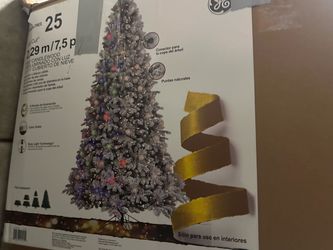 GE Candlewood 7.5-Foot Pre-Lit Flocked Artificial Christmas Tree