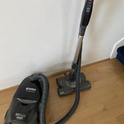 Kenmore Canister Vacuum 
