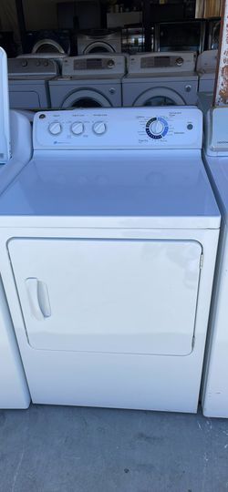 WHITE GE GAS DRYER!!!