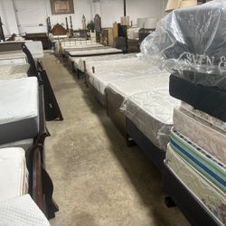 Twin size mattress, and boxspring and bed good condition free delivery
