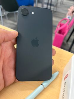 iPhone 16e Black (Straight Talk/Verizon)