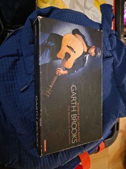 Garth Brooks: Blame It All On My Roots 8-Disc Set