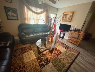 Selling urgent high end monte carlo dual power  reclinning  living  room set  in dark brown  color 100/% real leather  fully eletronic with  built in 