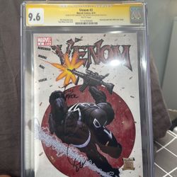 Agent Venom Comic Signed  (Venom #2 2011)