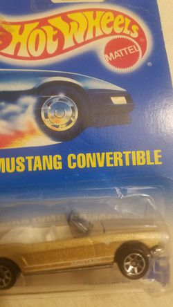 Hot Wheels 65 Mustang Convertible #455 Thumbnail
