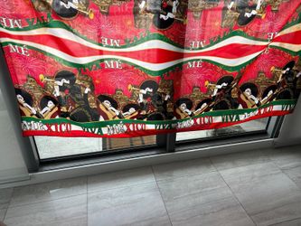Reversible Mexican mariachi scene tablecloth (93” x 53”) – white, green & red with Aztec-inspired architecture design