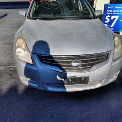 Nissan Altima 2011 
