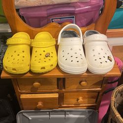 Yellow Size 6 White Size 7. Nice Crocs For Sale In Excellent Condition. Yellow size 6 white size 7.