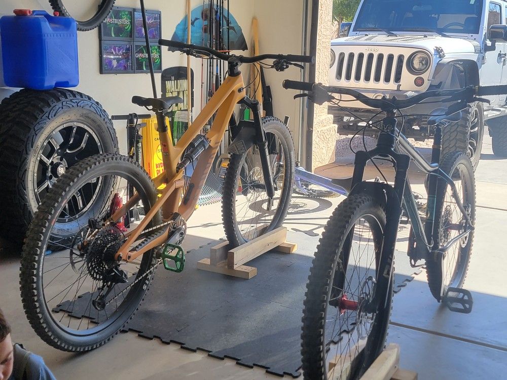 Canyon Torque CF7 XL enduro Mountain Bike $2400