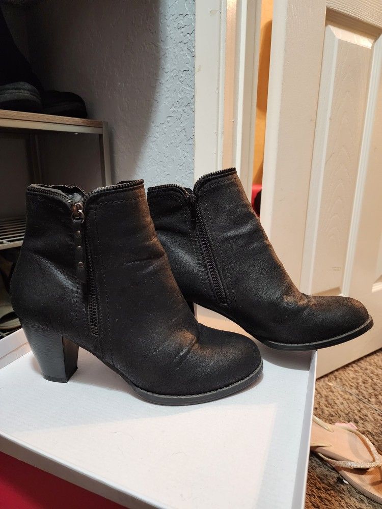 Black Booties- Size 9-Used