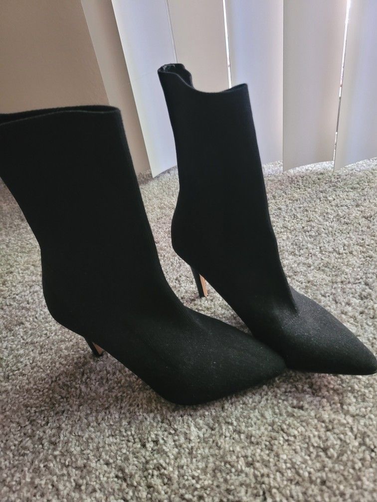 Express Boots Size 6