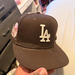Fitted Hat 5$
