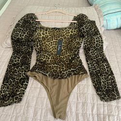 Lulus Bodysuit, Size Medium Stretch, Transparent sleeves and back ,New Whit Tags