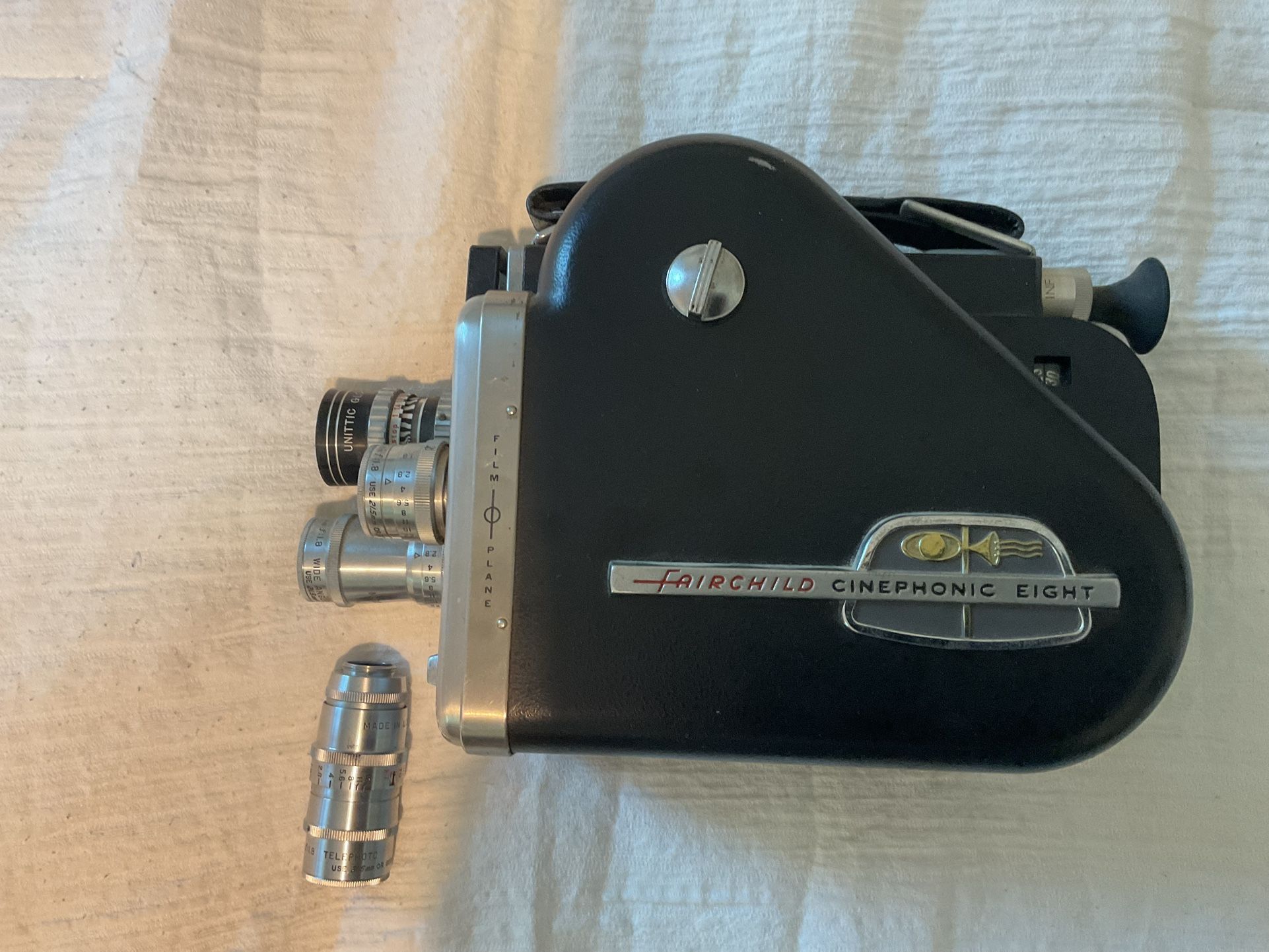 FAIRCHILD CINEPHONIC EIGHT - Sound 8MM vintage movie camera With extra lens. Pickup at kempsville library.
