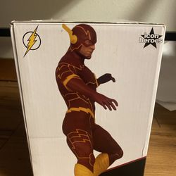 Exclusive Flash Statue With Certificate Of Authenticity 