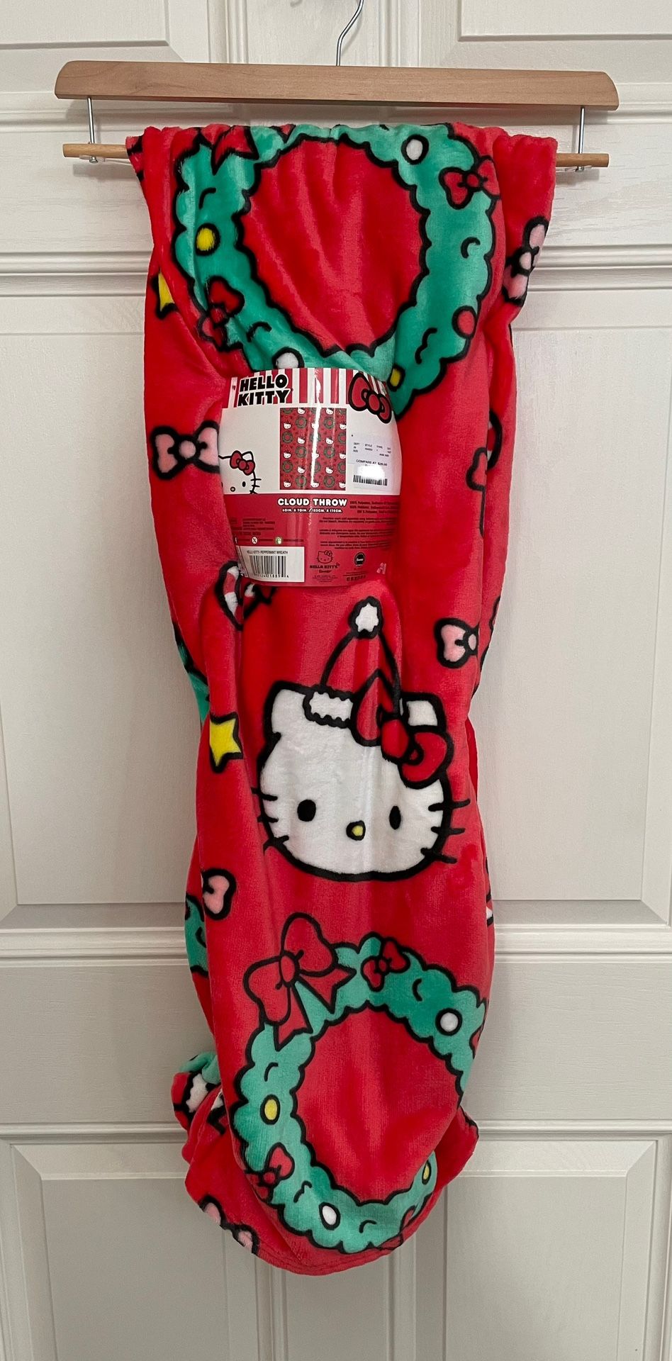Hello Kitty Christmas Blanket