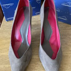 9 Nine West Angela Gray Suede  8M 