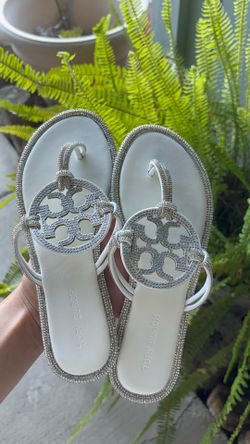 Tory Burch women’s sandals white / rhinestones size 6