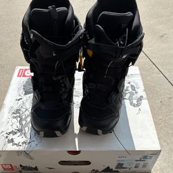 Size 8 Men Snoardboarding Shoes