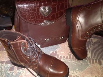 NEW, WITH TAG, BROWN LEATHER BOOTS AND MATCHING BAG, SIZE 8