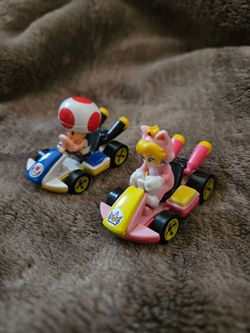 Hot Wheels Nintendo Mario Kart Cat Peach Toad Standard Cart Diecast Cars