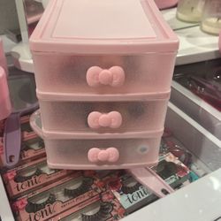 Hello Kitty Storage 