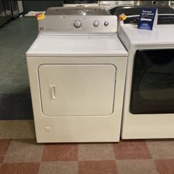 Maytag White Gas Dryer  RI2