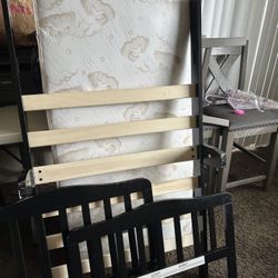 Toddler bed
