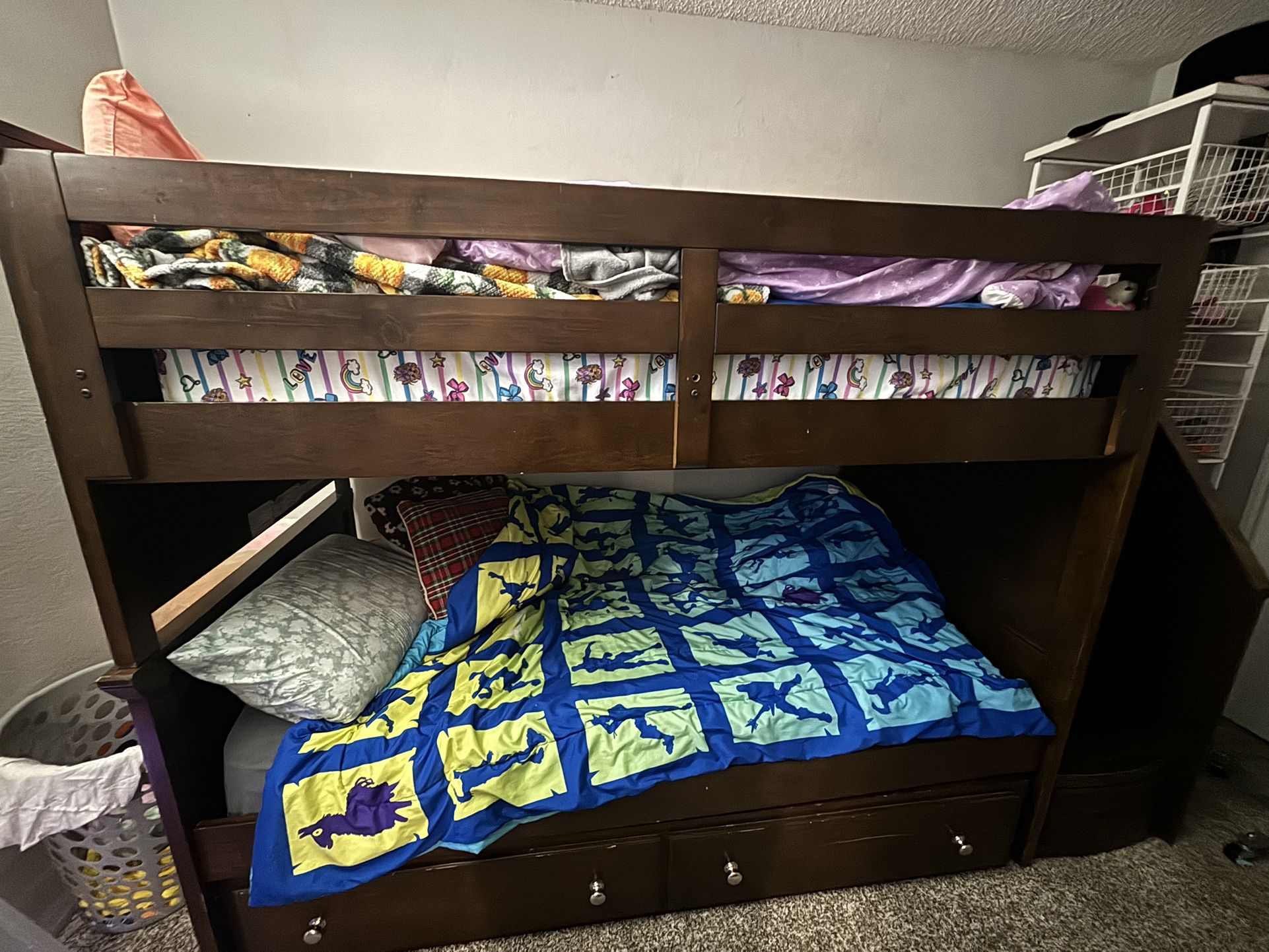 Twin Bunk Bed With Bottom Trundle