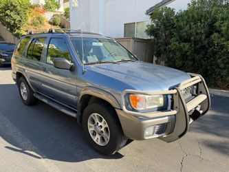 2000 Nissan Pathfinder SE